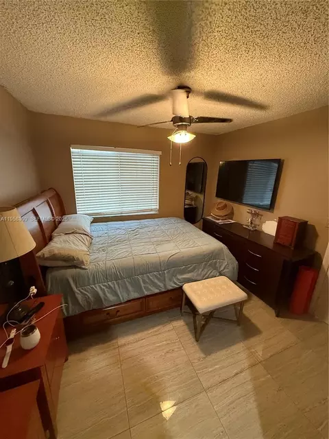 Bedroom - 18237 NW 61st Pl, Hialeah, FL 33015 photo 1 of 2