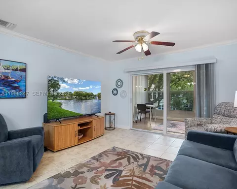 3531 NW 50th Ave #514, Lauderdale Lakes, FL 33319