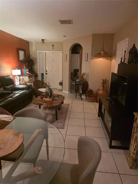 7701 W 36th Ave #3, Hialeah, FL 33018 photo 3