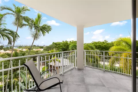 1000 Quayside Ter #506, Miami, FL 33138