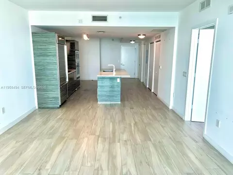 Living - 460 NE 28th St #2603, Miami, FL 33137 photo 1 of 4