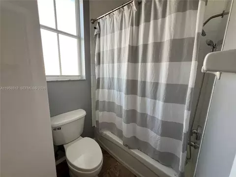 8001 W 36th Ave #1, Hialeah, FL 33018 photo 44