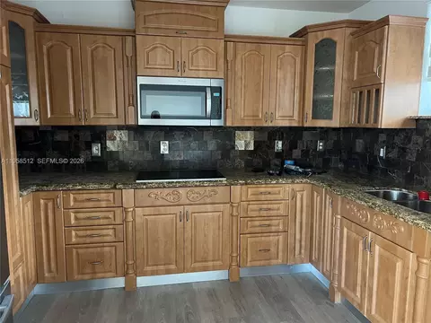 8001 W 36th Ave #1, Hialeah, FL 33018 photo 11
