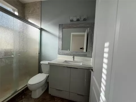 8001 W 36th Ave #1, Hialeah, FL 33018 photo 34