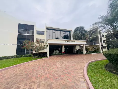 491 Racquet Club Rd #211, Weston, FL 33326