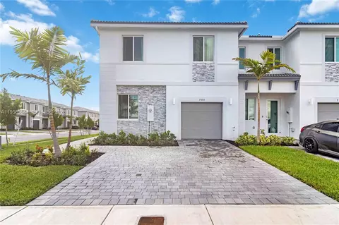 760 SE 13th Ct, Homestead, FL 33034