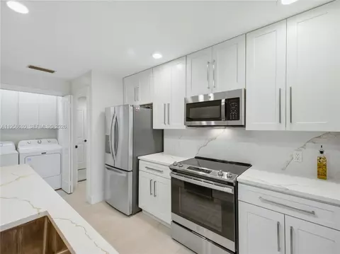 803 Silverleaf Oak Ct, Palm Beach Gardens, FL 33410
