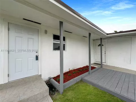4133 SW 52nd St, Fort Lauderdale, FL 33314