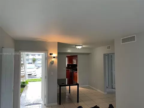 7670 SW 82nd St #H113, Miami, FL 33143