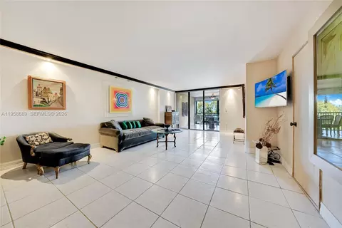 2802 N 46th Ave #B425, Hollywood, FL 33021