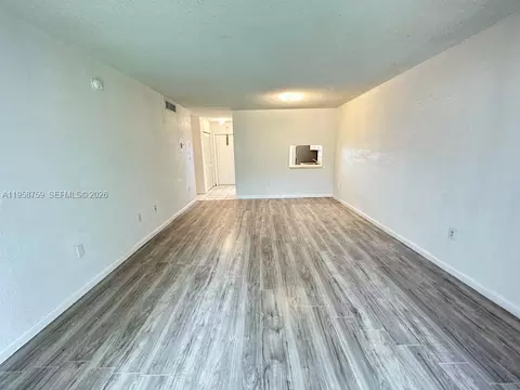 505 NW 177th St #111, Miami Gardens, FL 33169