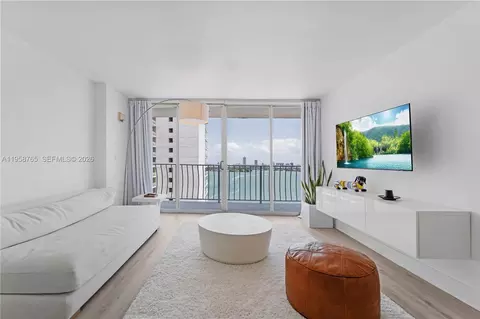 7601 E Treasure Dr #2209, North Bay Village, FL 33141