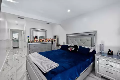 Bedroom - 1594 W 73rd St, Hialeah, FL 33014 photo 4 of 4