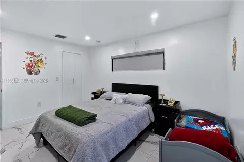 Bedroom - 1594 W 73rd St, Hialeah, FL 33014 photo 1 of 4