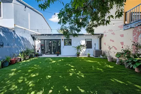 Exterior - 1594 W 73rd St, Hialeah, FL 33014 photo 4 of 4