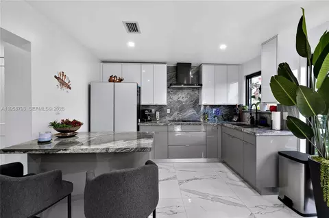 Kitchen - 1594 W 73rd St, Hialeah, FL 33014 photo 2 of 7