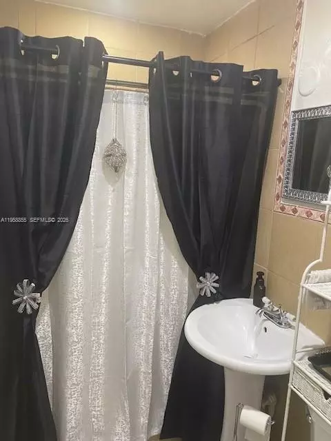 691 E 62nd St, Hialeah, FL 33013 photo 26