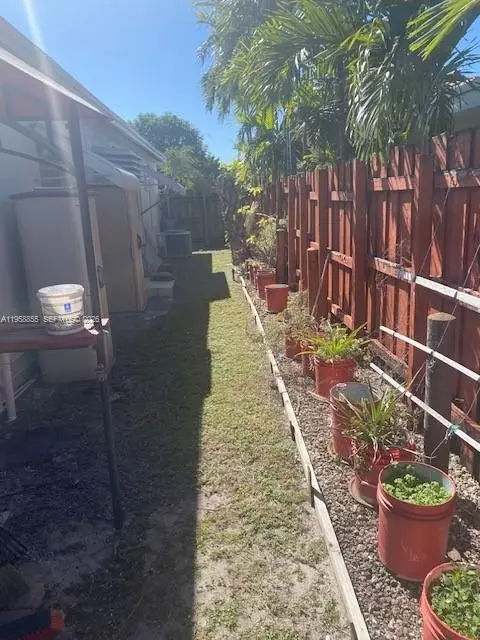 691 E 62nd St, Hialeah, FL 33013 photo 8