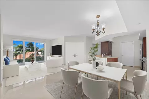 19900 E Country Club Dr #706, Aventura, FL 33180