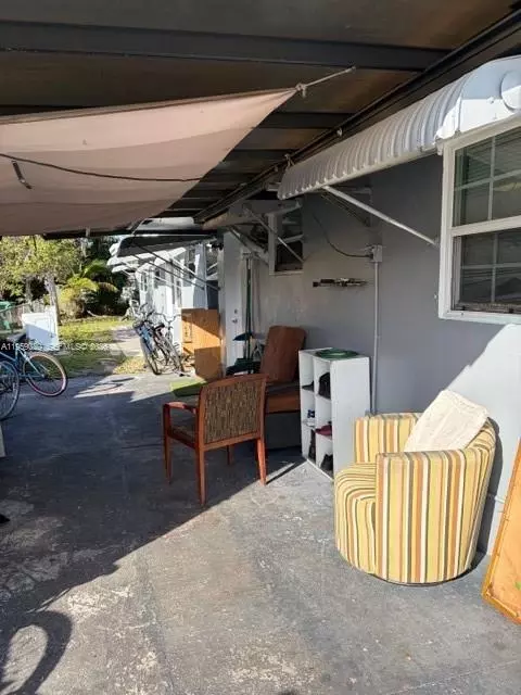 1913 SW Gardenia Rd, Fort Lauderdale, FL 33317