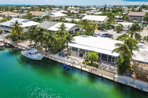 410 10th St #KEY colony, Key Colony Beach, FL 33051