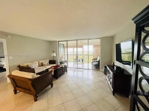 3940 Inverrary Blvd #808-A, Lauderhill, FL 33319