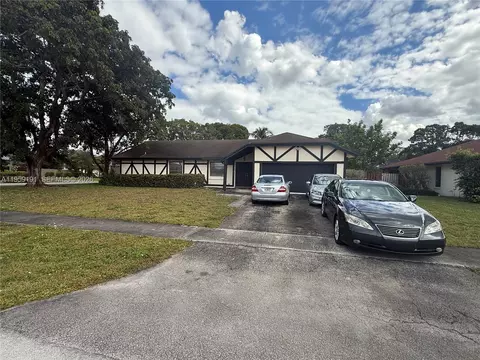 1140 NW 78th Ter, Plantation, FL 33322