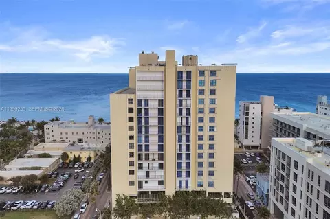 322 Buchanan St #506, Hollywood, FL 33019