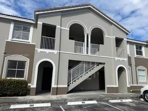 1661 SE 29th Ct #104, Homestead, FL 33035