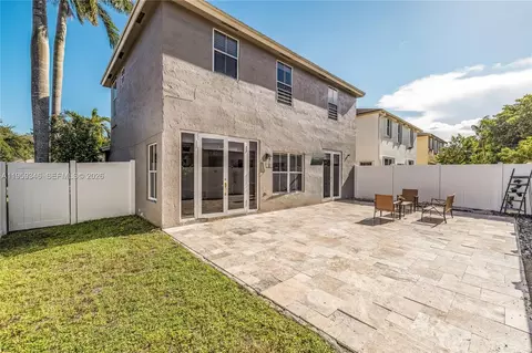 20709 NW 1st St, Pembroke Pines, FL 33029