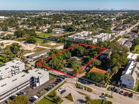 13265 Alexandria Dr, Opa Locka, FL 33054