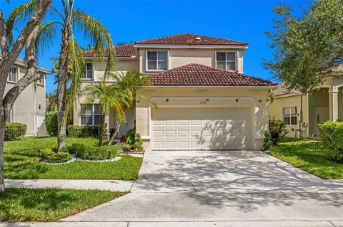 636 Vista Meadows Dr, Weston, FL 33327