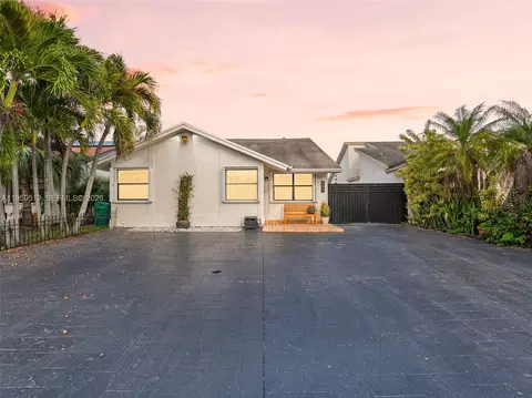 951 SW 124th Ct, Miami, FL 33184