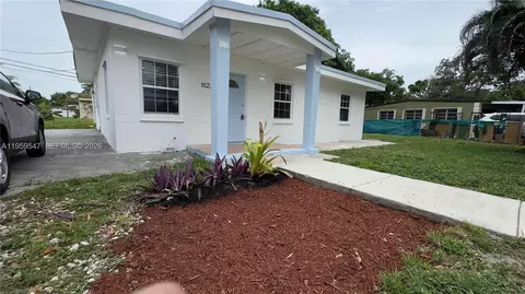 16221 E Bunche Park Dr, Miami Gardens, FL 33054