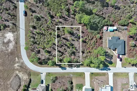 1053 Fayette Ave, Lehigh Acres, FL 33974