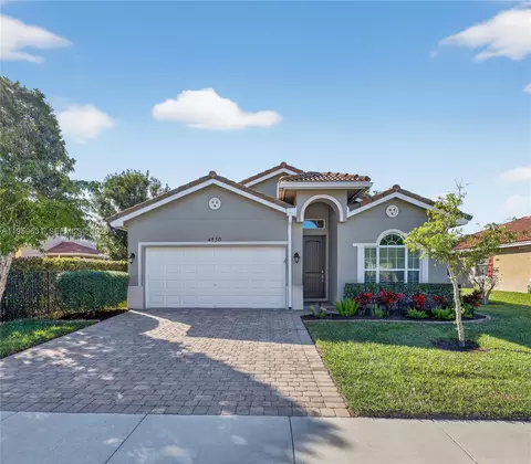 4830 Foxtail Palm Ct, Greenacres, FL 33463