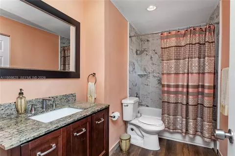 Bath - Undisclosed, Hialeah, FL 33015 photo 3 of 4