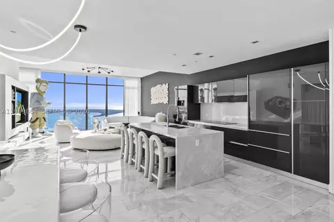 1451 Brickell Ave #4401, Miami, FL 33131