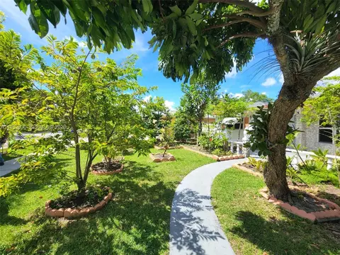 830 SW 50th Ave, Margate, FL 33068