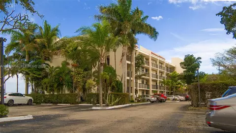 116 Lake Emerald Dr #408, Oakland Park, FL 33309