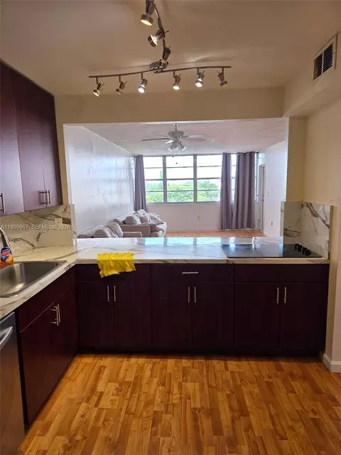 1351 NE Miami Gardens Dr #501E, Miami, FL 33179