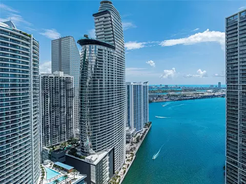 300 Biscayne Blvd Way #2009, Miami, FL 33131