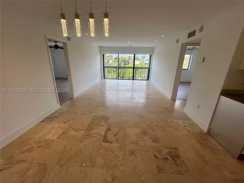 255 Galen Dr #4A, Key Biscayne, FL 33149