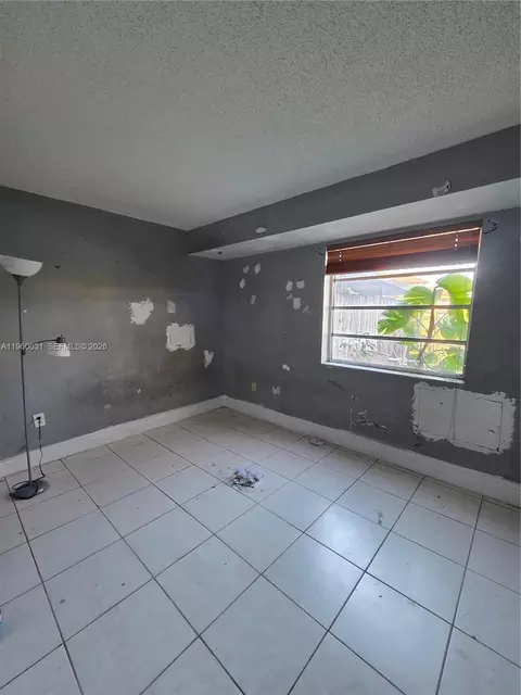15675 SW 82nd Cir Ln #3-3, Miami, FL 33193