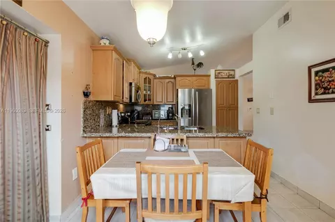 20103 NW 57th Pl, Hialeah, FL 33015 photo 12
