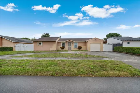 20103 NW 57th Pl, Hialeah, FL 33015 photo 21