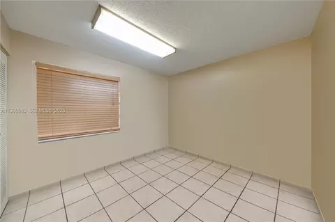 20103 NW 57th Pl, Hialeah, FL 33015 photo 16