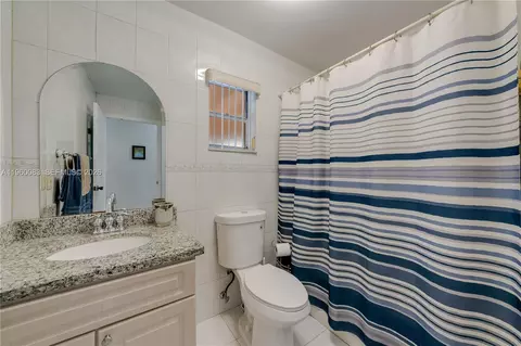 20103 NW 57th Pl, Hialeah, FL 33015 photo 14