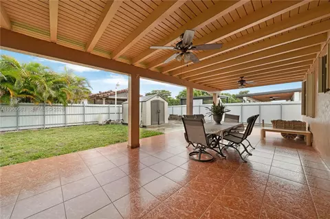20103 NW 57th Pl, Hialeah, FL 33015 photo 17