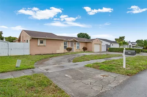 20103 NW 57th Pl, Hialeah, FL 33015 photo 22